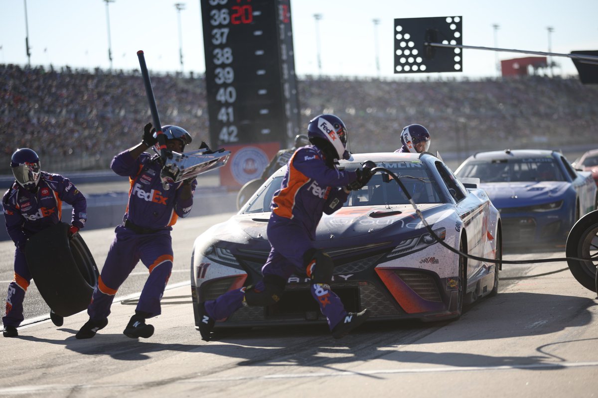 JoeGibbsRacing's tweet photo. Another JGR Pit Crew Stat - the @FedEx pit crew has performed their 2 fastest pits stops of the season today.  Lap 310 (9.3 sec.) and Lap 354 (9.4 sec.) https://t.co/AJ9xRq2lgf