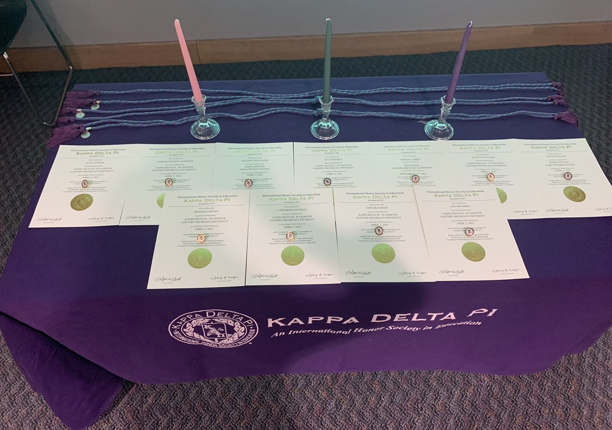 KDPEMU's tweet photo. Thank you to everyone that came to our Winter 2022 Initiation &amp; Graduation Ceremony!! We are so thrilled to have welcomed our new members and celebrate our graduates!! 🤩💚🦅 https://t.co/5Xxt8Ydubq