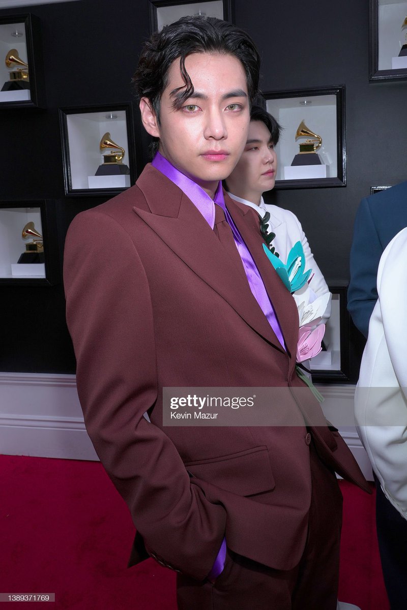 yuqixt's tweet photo. DIOS mío alguien me puede decir porque Taehyung  es tan perfecto? AHHHHHHHH 

BTS BTS BTS @BTS_twt https://t.co/2KVNJMhy76
