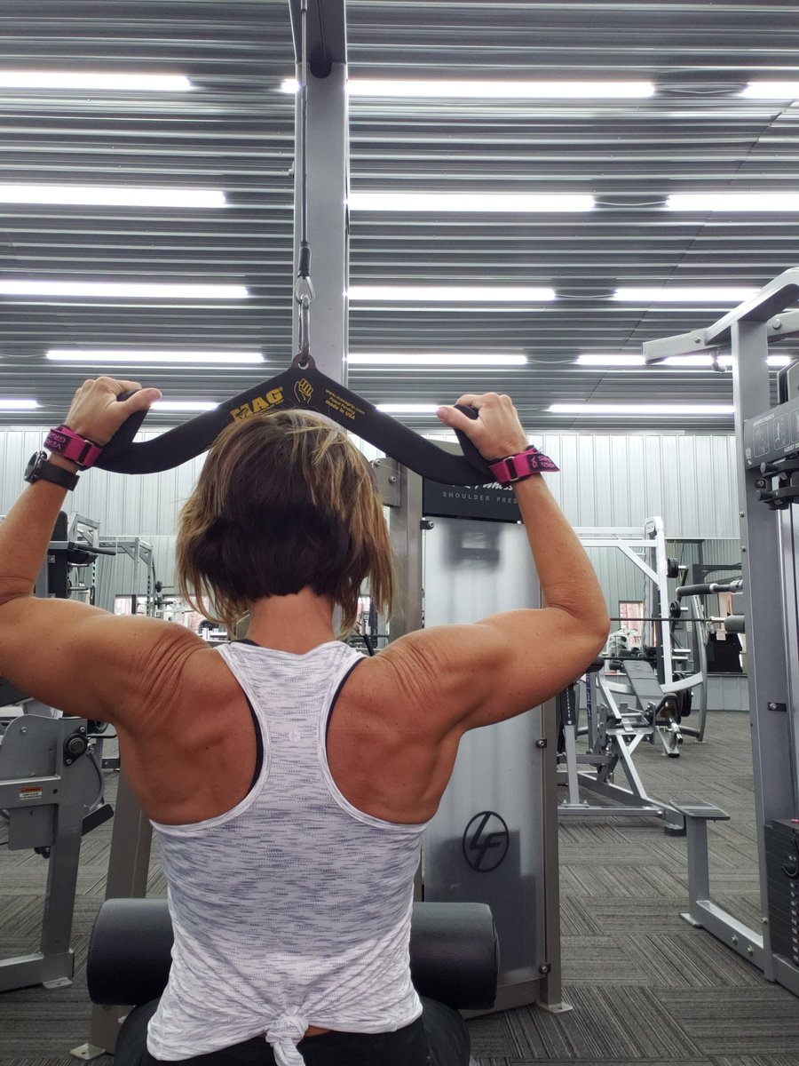 Leelee71Lisa's tweet photo. 12 weeks out 1st figure competition 
NPC Naturals 
#sculptfitness #figurecompetition #girlswholift https://t.co/XRqb13L8xV