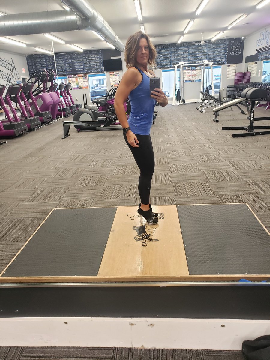 Leelee71Lisa's tweet photo. 12 weeks out 1st figure competition 
NPC Naturals 
#sculptfitness #figurecompetition #girlswholift https://t.co/XRqb13L8xV