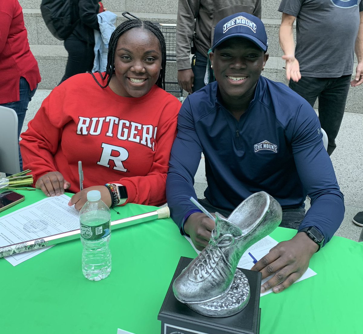JahariMiller's tweet photo. 100% Committed #gomountaineers @MountXCTF https://t.co/efiZrkUedO