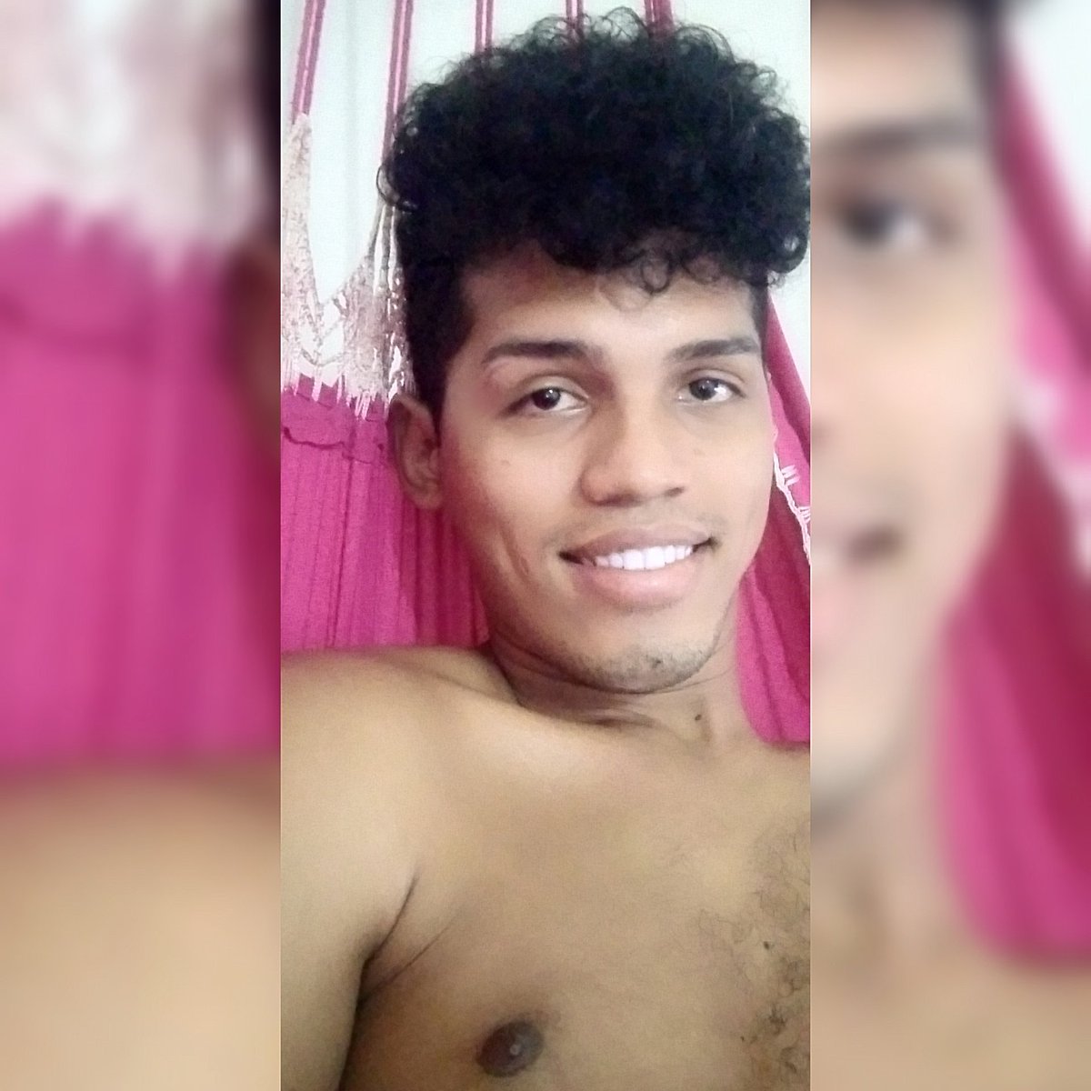 nickkioliveir's tweet photo. Tudo o que ela não vê 
Você tem que falar, tem que gritar (grite, sim)
E saiba que aqui, agora
Você pode ser linda, maravilhosa
Tudo o que você quiser
#SimplesmenteLGBtQ https://t.co/S3D8h3KlCw