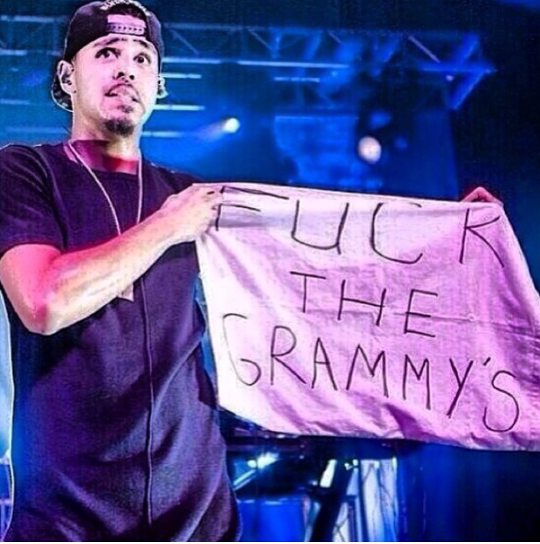 shiemofr's tweet photo. These people just robbed J Cole once again #GRAMMYs https://t.co/rH7NHymz6T