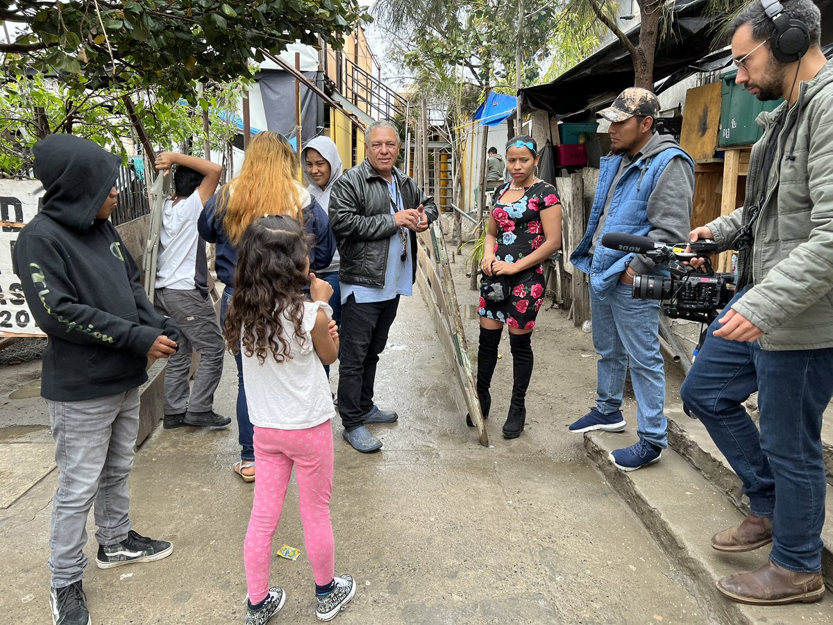 They tell us they sympathize with the plight of the Ukrainians and understand the urgency, but say they’re also facing life-and-death situations at the hands of cartels and gangs. (7/9)