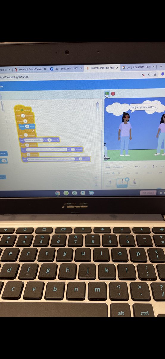 DCDSB_STEM's tweet photo. Coding social justice project ideas with grade seven French Immersion classes at St. Patrick School. #DCDSBCoding https://t.co/Xkm5sZ2sqb