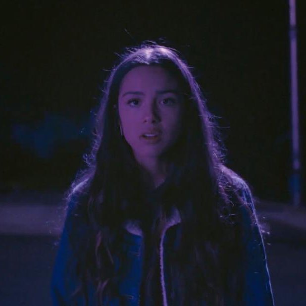 ‘drivers license’ by Olivia Rodrigo wins the #GRAMMYs award for Best Pop Solo Performance.