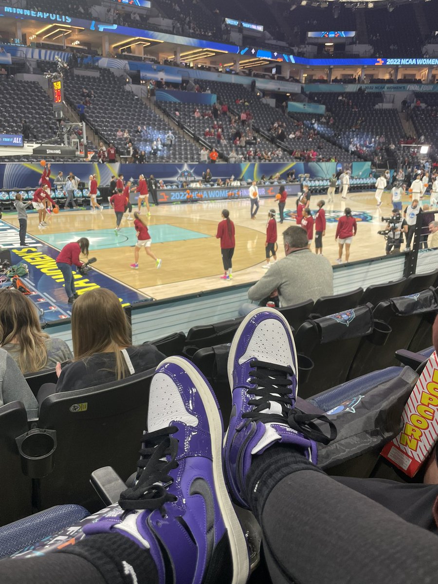 linnnnnerbin's tweet photo. #WomensFinalFour https://t.co/1dWDdAcVQt