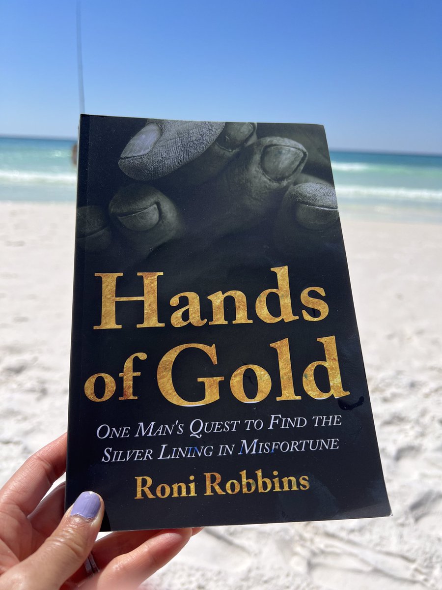 ronirobbins's tweet image. Great beach read option. This copy being read on Miramar Beach, Fla. “Brilliantly written,” was the reader’s reaction so far. Others have told me they’ve read it on plane or in airport. Love that. ronirobbins.com #Traveller #BookStuff #handsofgold #romance #History