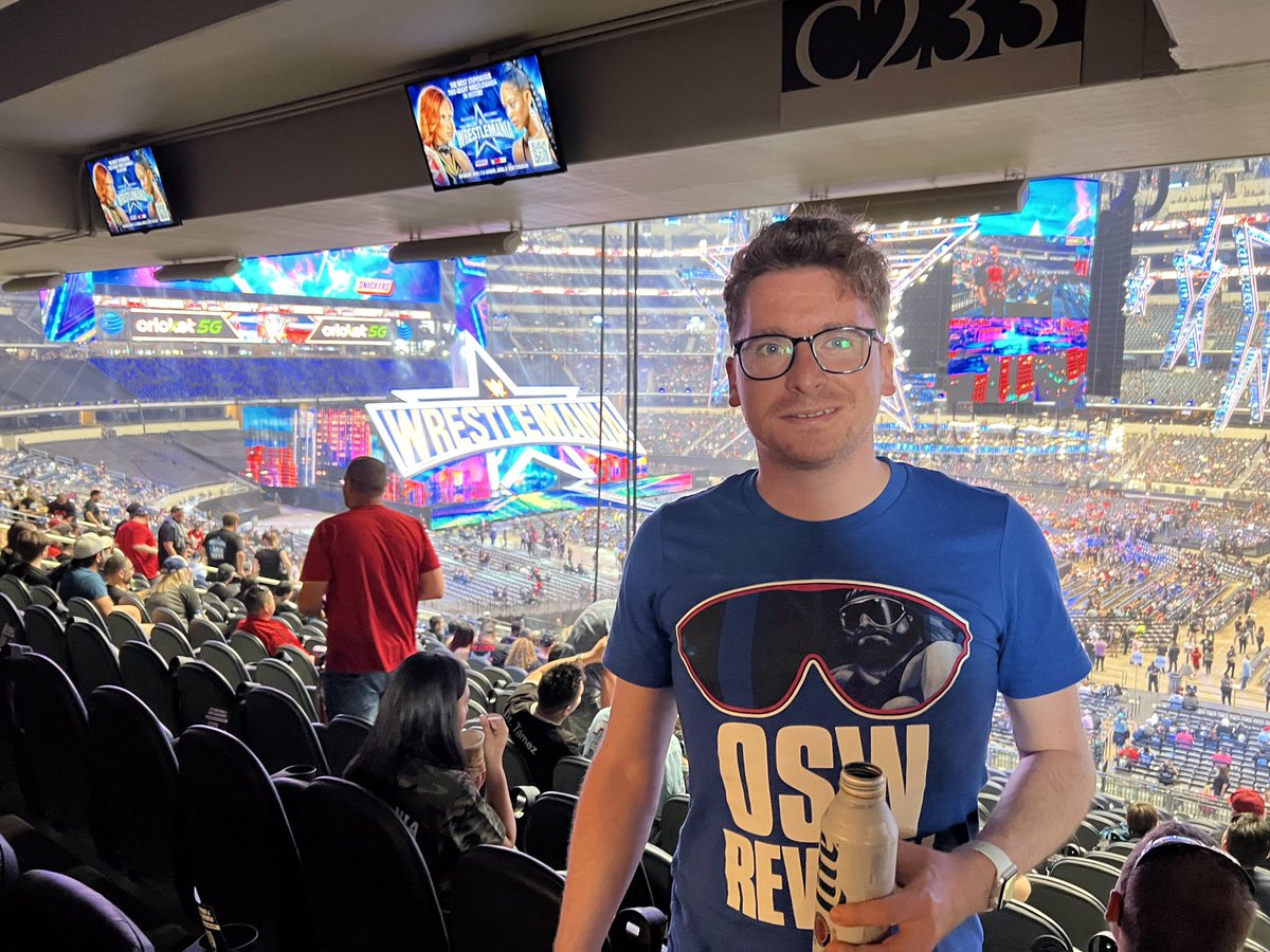 AppPeteAye's tweet photo. Sunburnt and representing @OSWreview @ Wrestlemania 38! https://t.co/eGjI0fEgvc