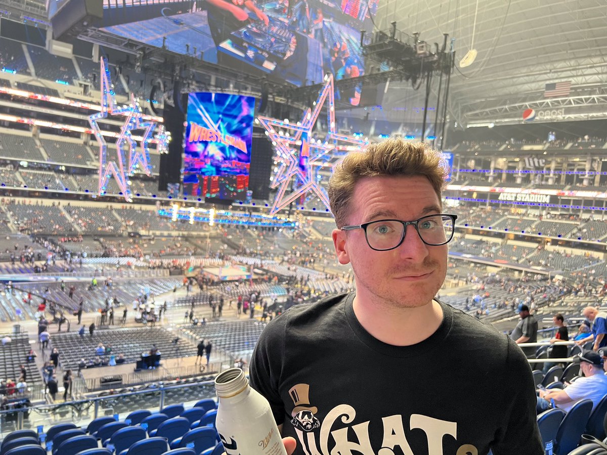 AppPeteAye's tweet photo. Sunburnt and representing @OSWreview @ Wrestlemania 38! https://t.co/eGjI0fEgvc