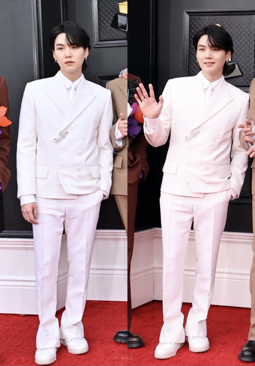 pm5_twt's tweet photo. Grammy 레드카펫 #SUGA https://t.co/wDWTyHNRWh