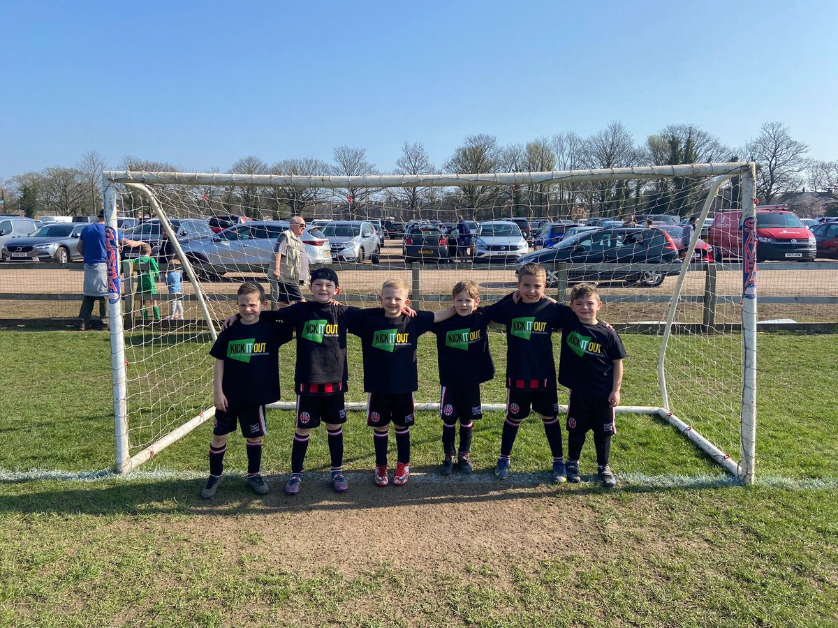 Lostock_HallJFC's tweet photo. #KickItOut

#PromotingEqualityAndDiversity 

#Equality #Diversity #FootballForAll 

#OneGameOneCommunity 

@kickitout @Raj_Randhawa6 @TTHutton_ https://t.co/xEzSvNh0U5