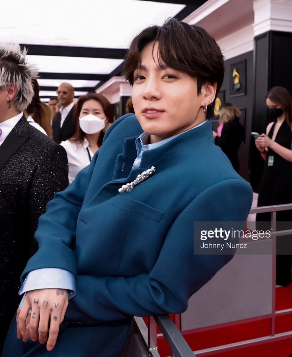 UB_Midias's tweet photo. 📸 Jeon Jungkook temos o coração fraco. 🫣🥵

🦩@BTS_twt #BTSARMY https://t.co/Zk28aXaGJz