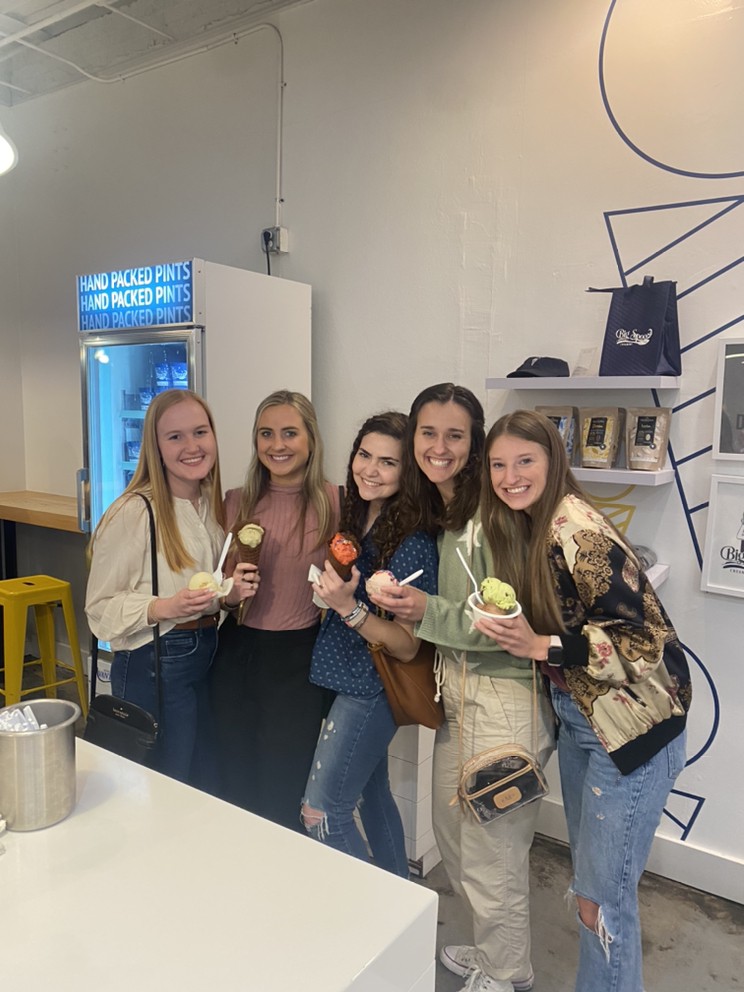 Rachel Ann Moore tweet media