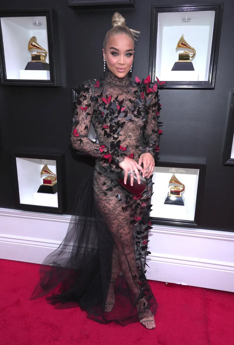 marianiliehair's tweet photo. Grammys 2022 Fashion from the Red Carpet #GREMMYs
@RecordingAcad https://t.co/gqy2VcrKor