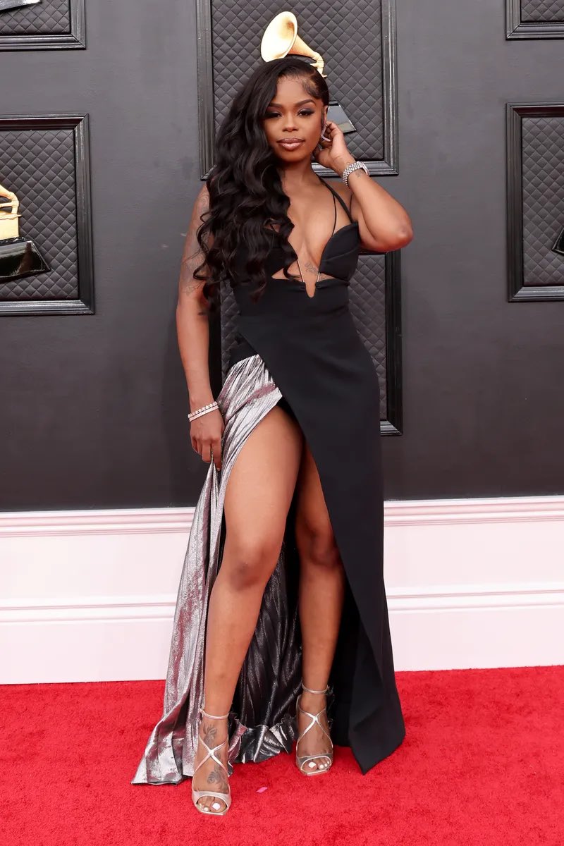 marianiliehair's tweet photo. Grammys 2022 Fashion from the Red Carpet #GREMMYs
@RecordingAcad https://t.co/gqy2VcrKor