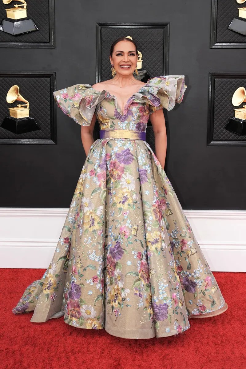 marianiliehair's tweet photo. Grammys 2022 Fashion from the Red Carpet #GREMMYs
@RecordingAcad https://t.co/gqy2VcrKor