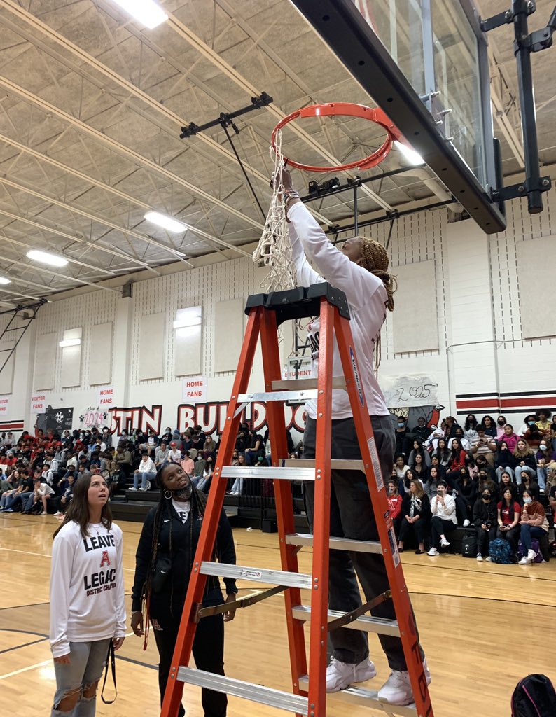 AHS_GirlsBB's tweet photo. But then this…We’re going to San Antonio! @gabri_elleeee we selected to play in the 6A TABC ALL STAR GAME!! You KEEP making us all so proud! God favors you girl! #LeaveALegacy @SFAHS_Bulldogs @FBISDAthletics @AHSBulldogs @thelegendnews @fbheraldsports @FortBendStar @vypehouston https://t.co/odPO4Srbl1