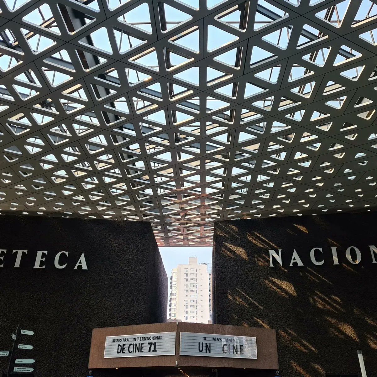 eduard_lg's tweet photo. De mis lugares favoritos del mundo: @CinetecaMexico #CDMX #ILoveDF https://t.co/dgZBFLhiG0