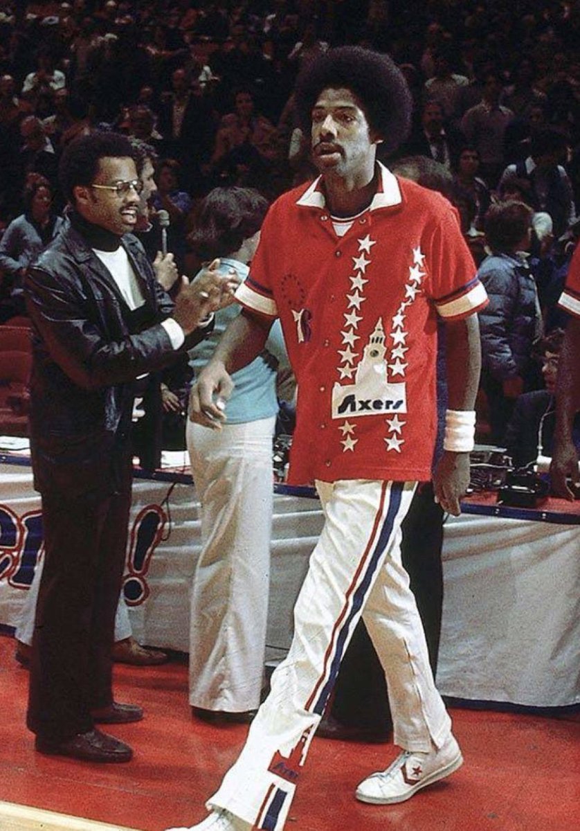 Super70sSports's tweet photo. The Funk-O-Meter needle just went all the way to the goddamn right. https://t.co/jpBtAul5Z4