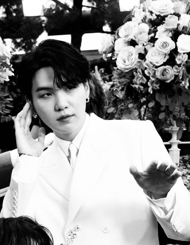 CkMinyoon's tweet photo. ผัวขึ้น 300% พ่อก็คือพ่อนะคะโกโก้ 
#GrammyAwards #GRAMMYs #BTSARMY #bts #SUGA https://t.co/7iHgHQ2hD9