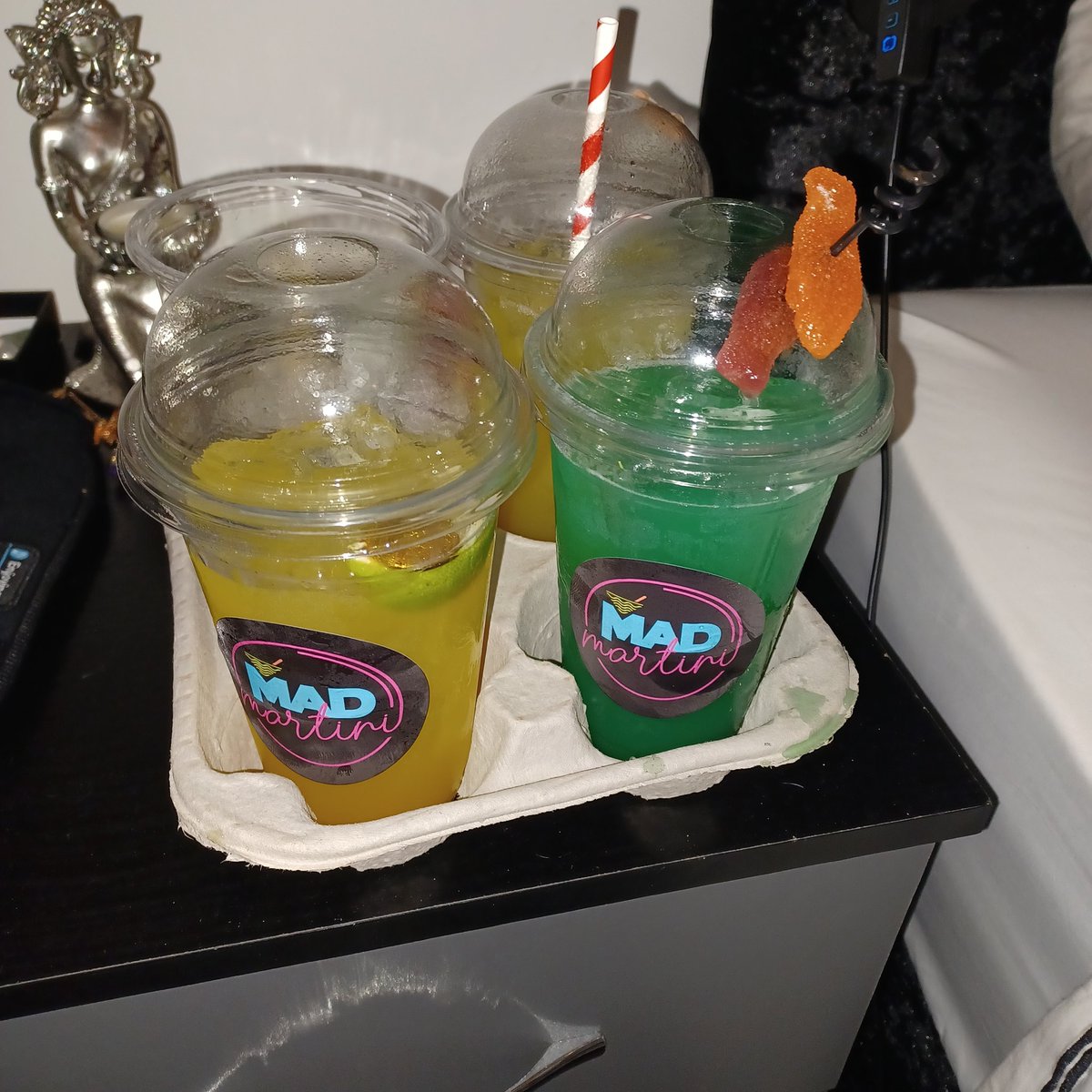 grimm_mrs's tweet photo. pre toon drinks from @TheMadMartini 😋 https://t.co/eLUNHETCBk