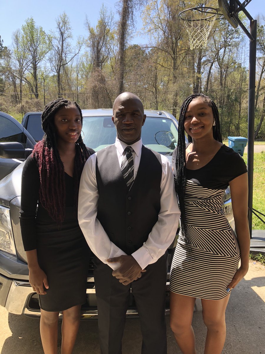 courtney tell tweet media