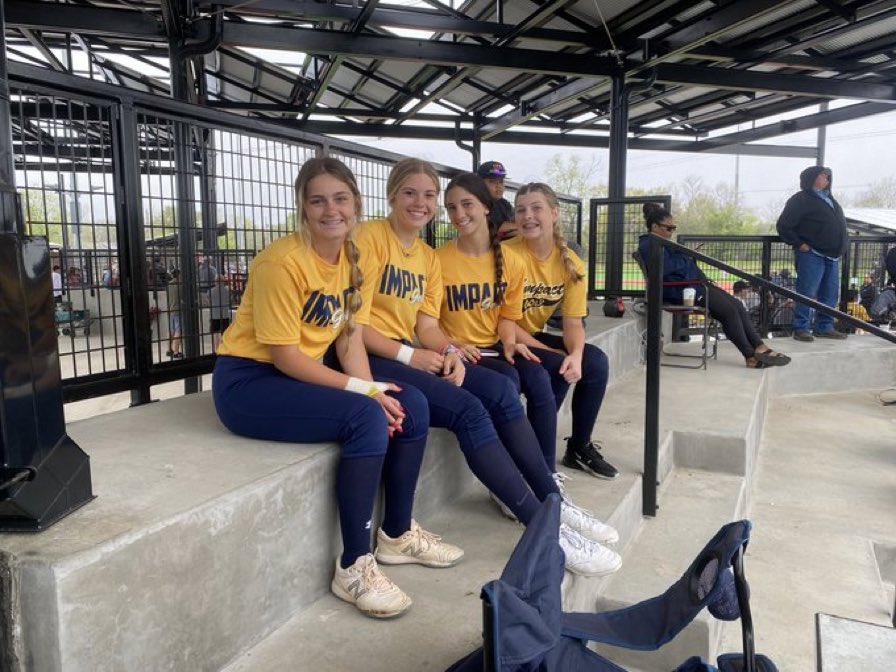 NaomiWa2008's tweet photo. It’s always a joy seeing these players at the field!!! #IGFam #ImpactGold #GoldBlooded https://t.co/XER16hsL1k