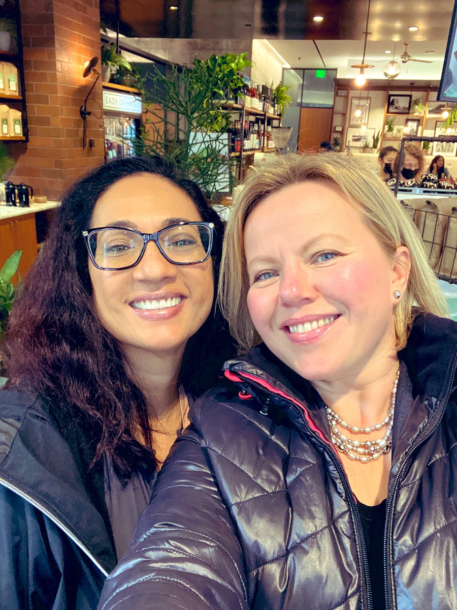 NataliaRostMD's tweet photo. When you are finally reunited with your best friend 💯💓🤩 @JohnSayona GreatNeuroReunion 🧠🟢 thank you @AANMember #AANAM https://t.co/q0dcSzBdkE