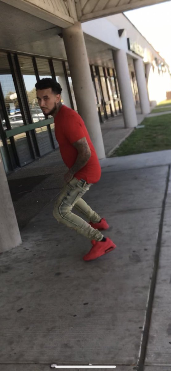 bigbanalblaster's tweet photo. If anyone in Carrollton knows who this man is lmk , he came into my store pulled his pants down played with himself while he was behind me , once I followed him outside he tried to hit me . This is the 4th time someone does this to me and I’m tired of it . https://t.co/yolBfkdzUA