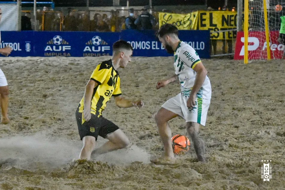 Arranca el Campeonato de Fútbol Playa en Arenas del Plata » Portal