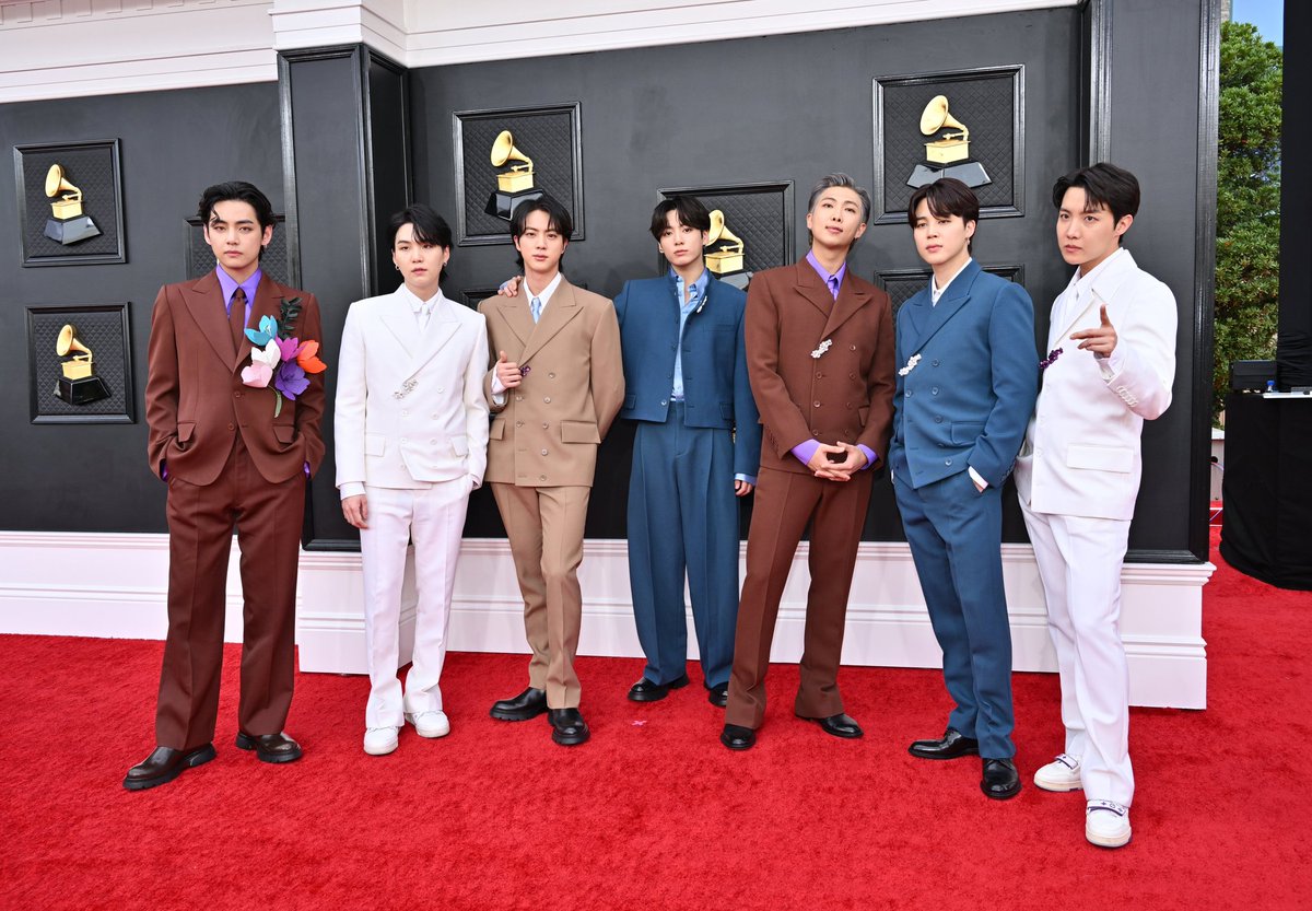 NNasuha7bts's tweet photo. DROP THE TAG EVERYONE

#BTS    #GRAMMYsTNT https://t.co/zyEDKGJBeo