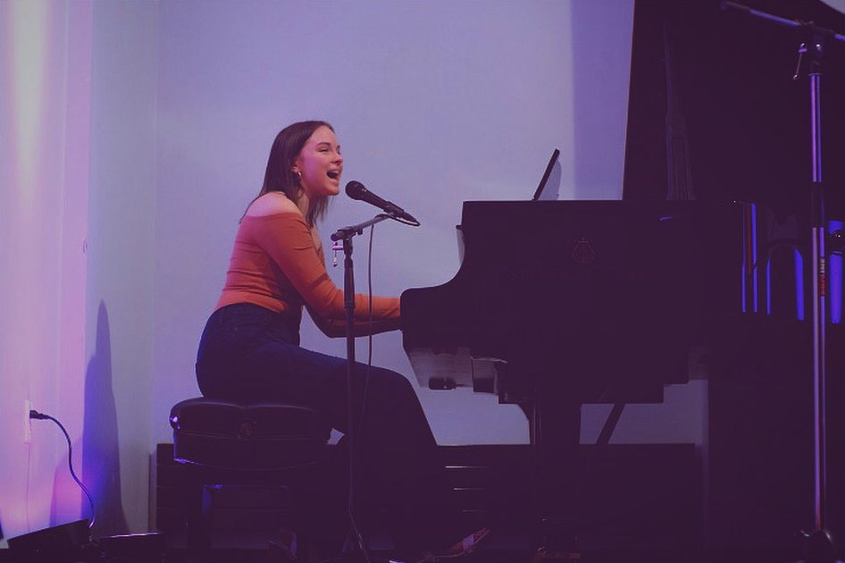 TEDxYouthMHS's tweet photo. The amazing Lucy Hoy will be opening our event on Saturday, April 16, 2022! We could not be more excited about the piece she is performing -- you don't want to miss it! Tickets are on sale now on our website. Get yours before they're gone! https://t.co/EJ5tQZgBhx https://t.co/PA5ZBZFxS2