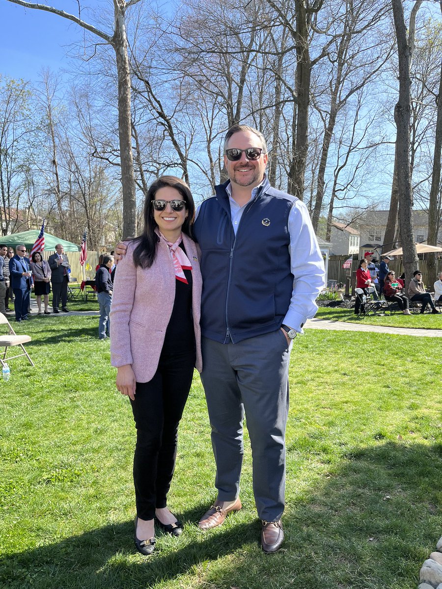 KarinaLipsman's tweet photo. Such a great weekend campaigning! Starting with Providence GOP breakfast, a meet/greet at Executive Diner &amp; a candidate event at a private home. So much enthusiasm for the change we will bring to #VA08 #RetireBeyer 

Special thanks to @BrianJohnsonMPA for all the support! https://t.co/sMcuT8yVab