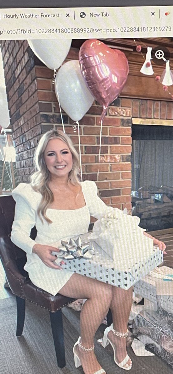 MommaPerkins1's tweet photo. Beautiful shower for the beautiful bride to be! https://t.co/i8fhNYZJC7