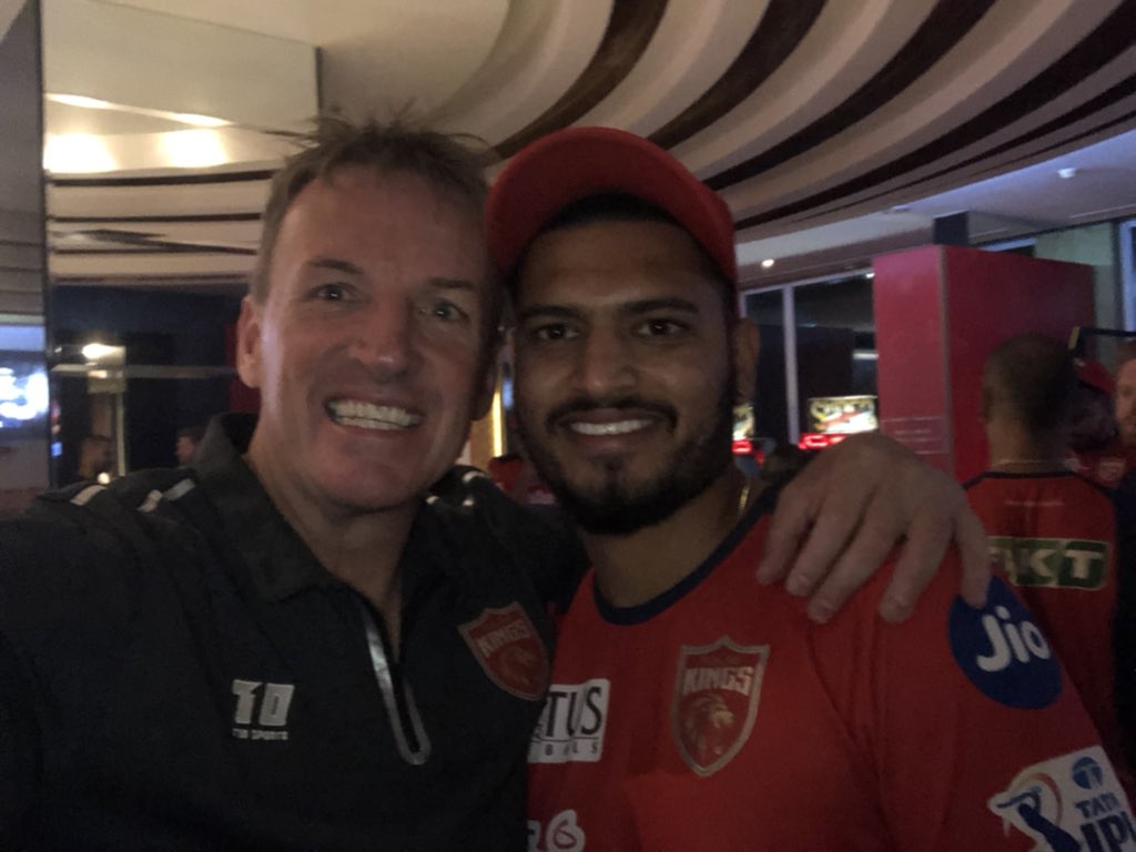 wrightmove6's tweet photo. What a great debut tonight from this absolute champion. So happy for him. @PunjabKingsIPL #Viabhav https://t.co/SGDYPAA3vh