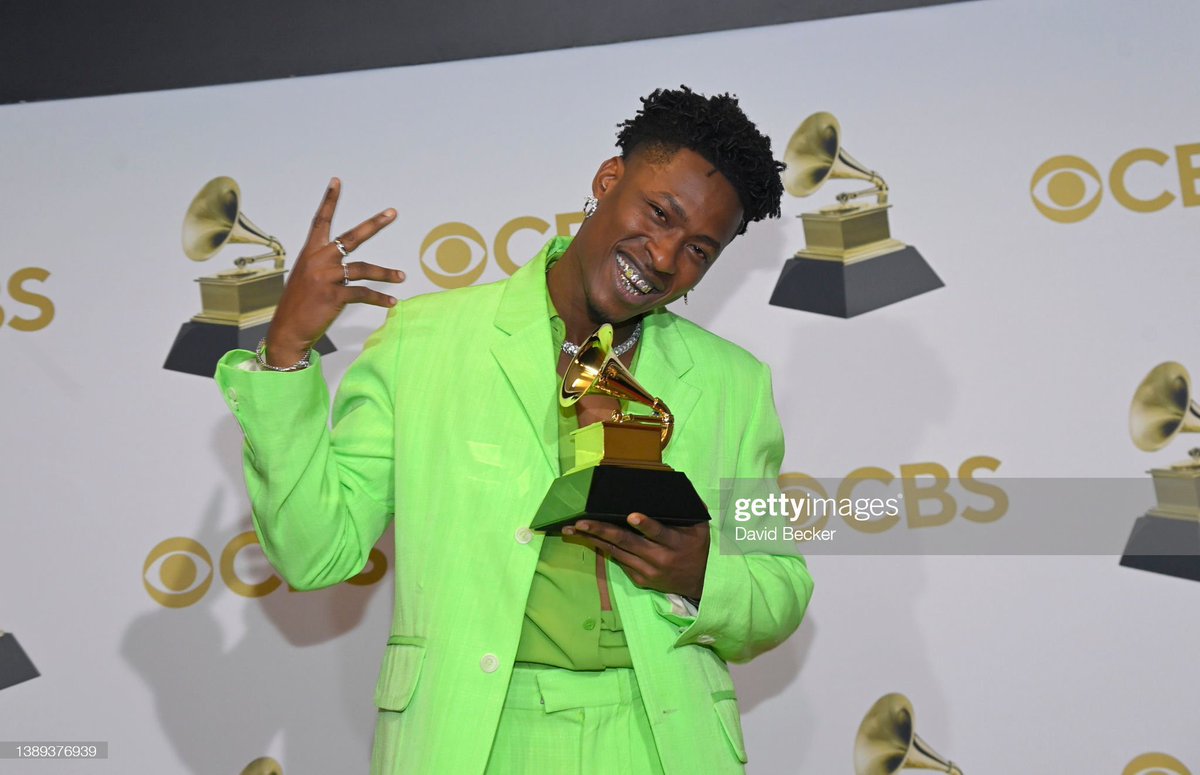 LuckyDayeLegion's tweet photo. 📸 | Lucky Daye in the #GRAMMYs press room https://t.co/utw1Oph9sc