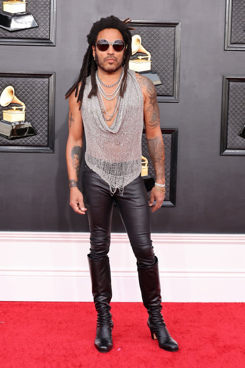SinnamonCouture's tweet photo. Lenny Kravitz at the #GRAMMYs https://t.co/bKykctzYjZ