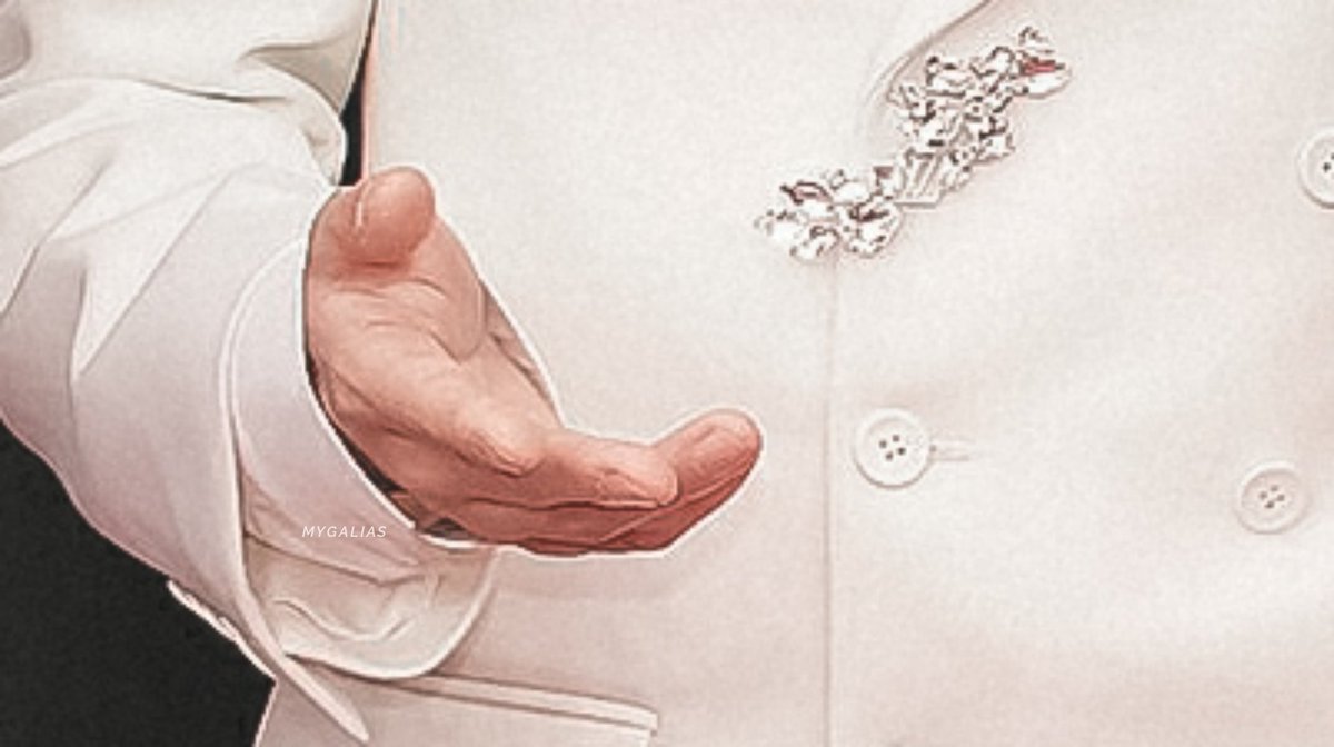mygalias's tweet photo. 📸 min yoongi ; hand in marriage https://t.co/N4gWXbTNnx