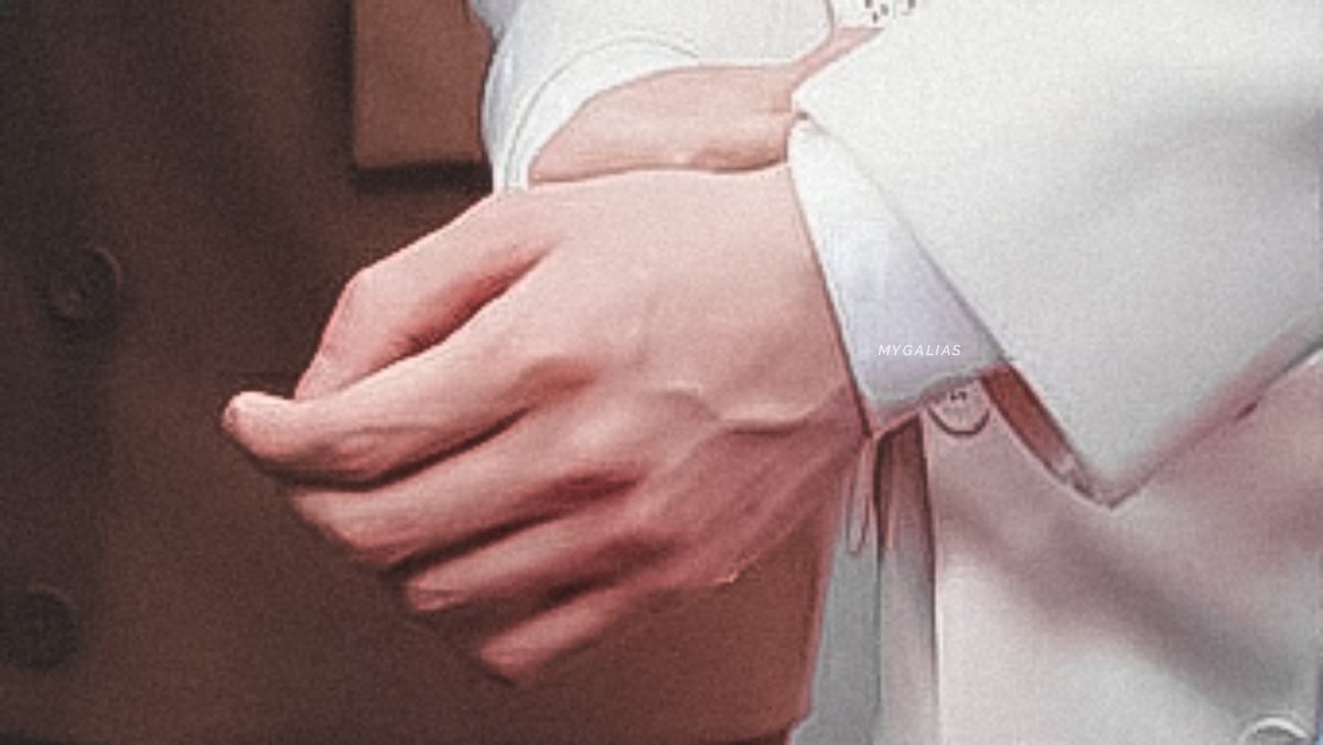 mygalias's tweet photo. 📸 min yoongi ; hand in marriage https://t.co/N4gWXbTNnx