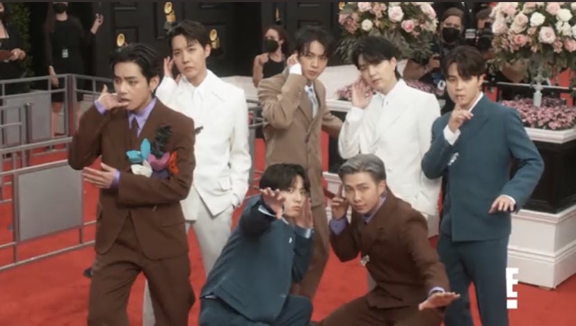 WWHbangtan7's tweet photo. here’s some group photos 

#BTS  #GRAMMYsTNT https://t.co/rK4lIq0Y6B