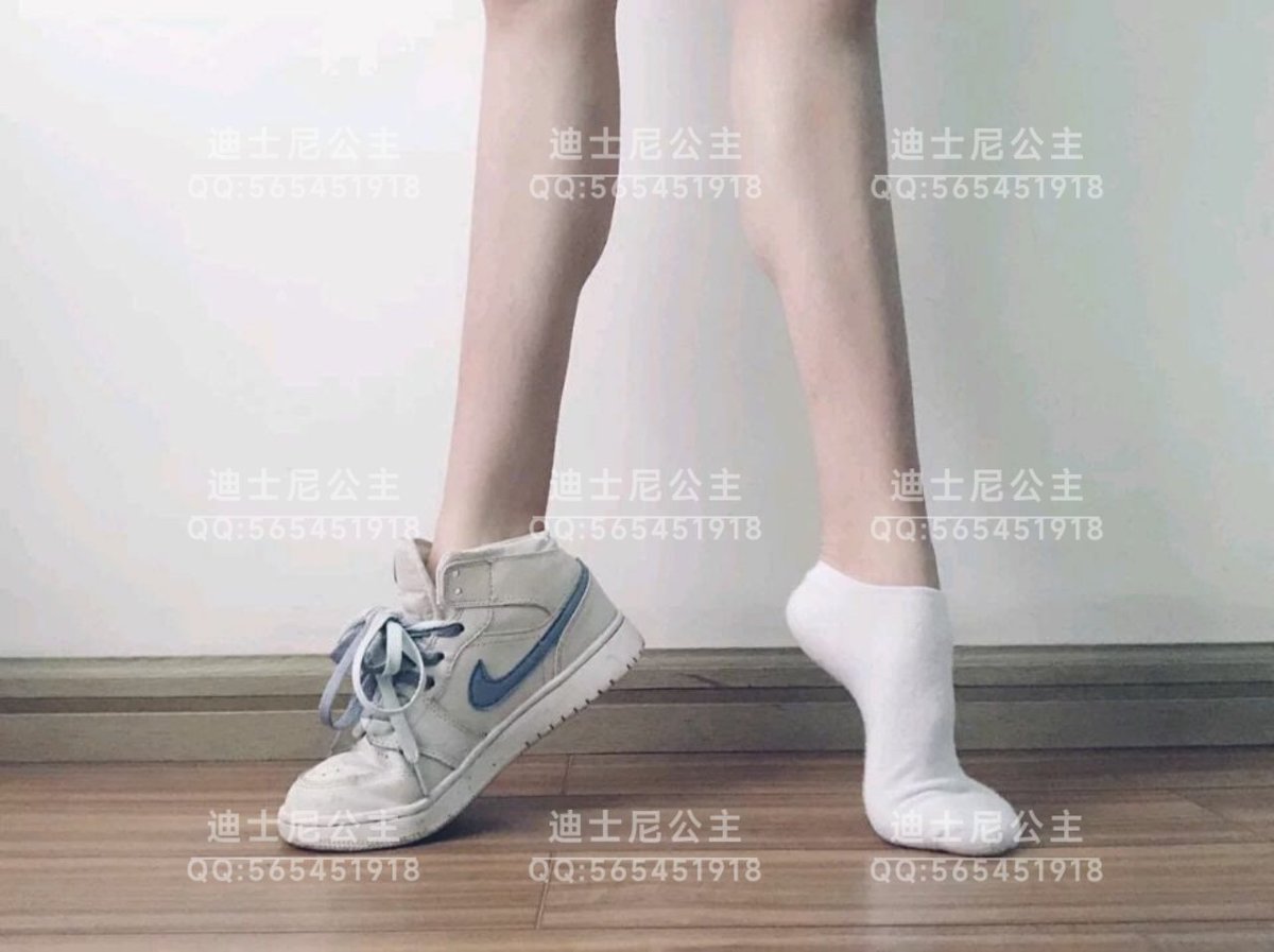 saoneiku1's tweet photo. 舞蹈生一枚哦，内裤超级骚，还是微信小程序看图选款的哦 #原味 #原味内衣 #原味丝袜 #原味商品 #原味内内 #脚控 #恋物 #恋物癖 #足控 #福利姬 #原味胖次 #内裤 #丝袜脚 #原味卖家 #原味內衣褲 #原味絲襪 #圣水 #裸足 #腿控 #玉足 #恋足 #原味丝袜 #口嚼 #圣水 #原味内裤 #原味棉袜 #短丝 #舞蹈生 https://t.co/fyGFO2s3r0