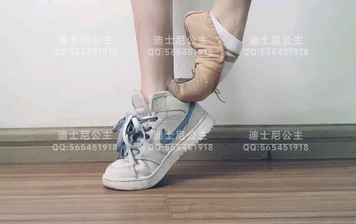 saoneiku1's tweet photo. 舞蹈生一枚哦，内裤超级骚，还是微信小程序看图选款的哦 #原味 #原味内衣 #原味丝袜 #原味商品 #原味内内 #脚控 #恋物 #恋物癖 #足控 #福利姬 #原味胖次 #内裤 #丝袜脚 #原味卖家 #原味內衣褲 #原味絲襪 #圣水 #裸足 #腿控 #玉足 #恋足 #原味丝袜 #口嚼 #圣水 #原味内裤 #原味棉袜 #短丝 #舞蹈生 https://t.co/fyGFO2s3r0