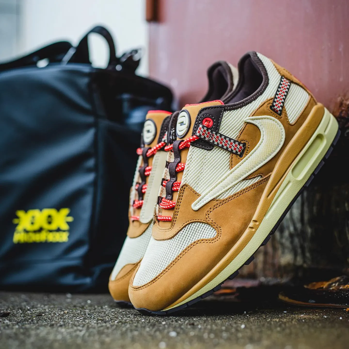 スニーカー Travis Scott Nike Air Max 1 22cm Sneaker News on X: 