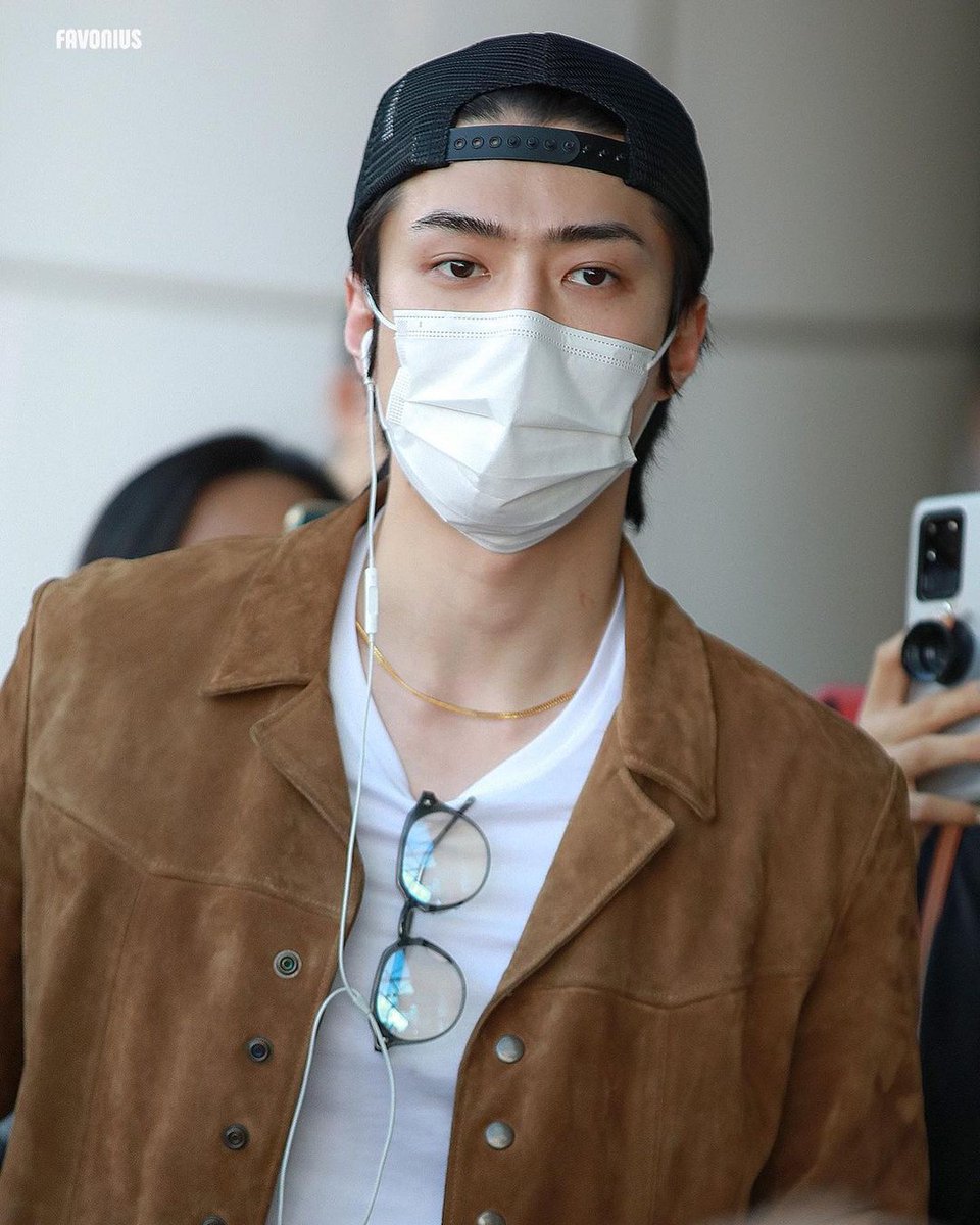 94LOOKS's tweet image. #SEHUN #세훈