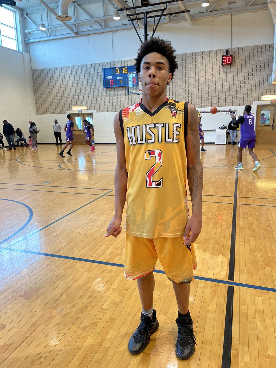 itsmechadwilson's tweet photo. The SMAC conference representing well here at the #SuperCircuit with @teamhustledmv ; backcourt , Collin Farmer and Alijah Wheeler with solid performances today. https://t.co/qqgHQkuyfH