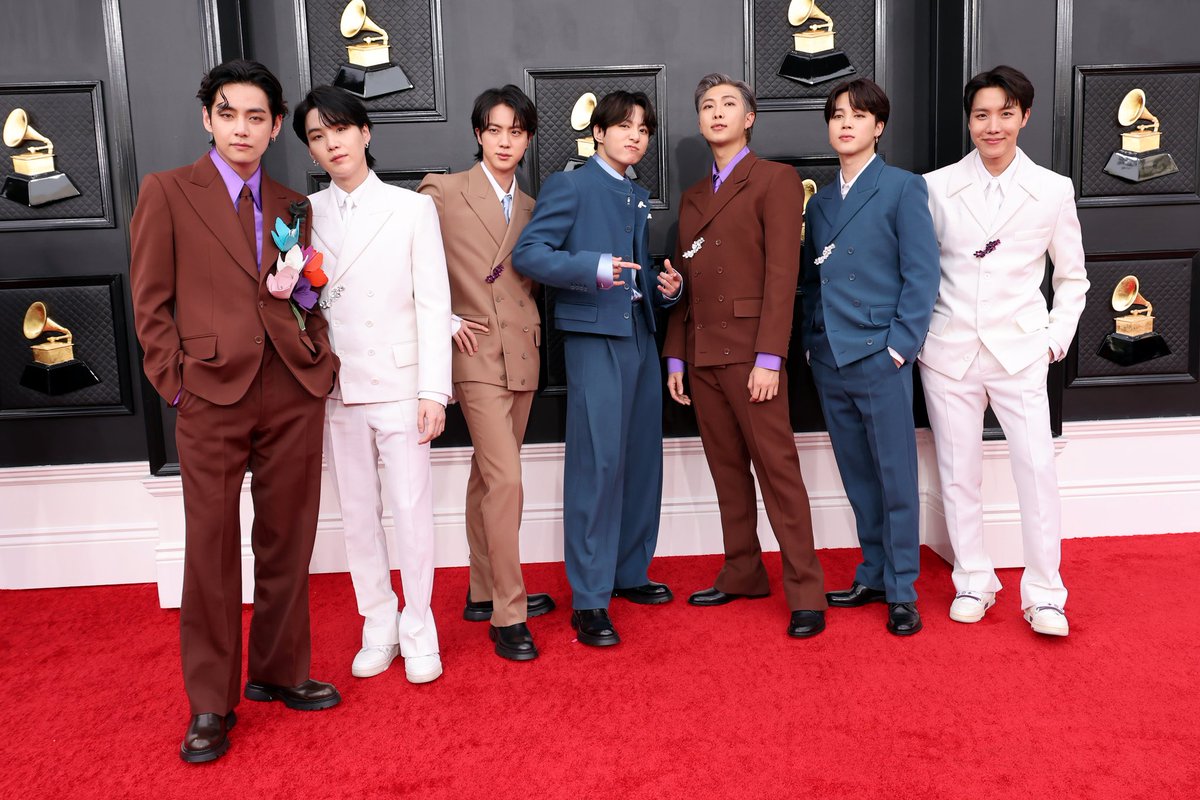 Hang16032's tweet photo. #BTS  #GRAMMYsTNT @BTS_twt https://t.co/Tl2RZB15zN