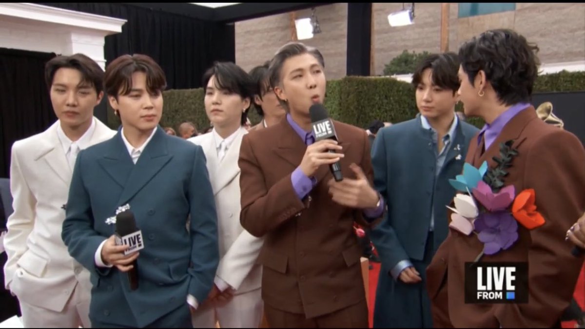 BTS_fowever's tweet photo. #BTS #GRAMMYsTNT https://t.co/NSvzghlZBU