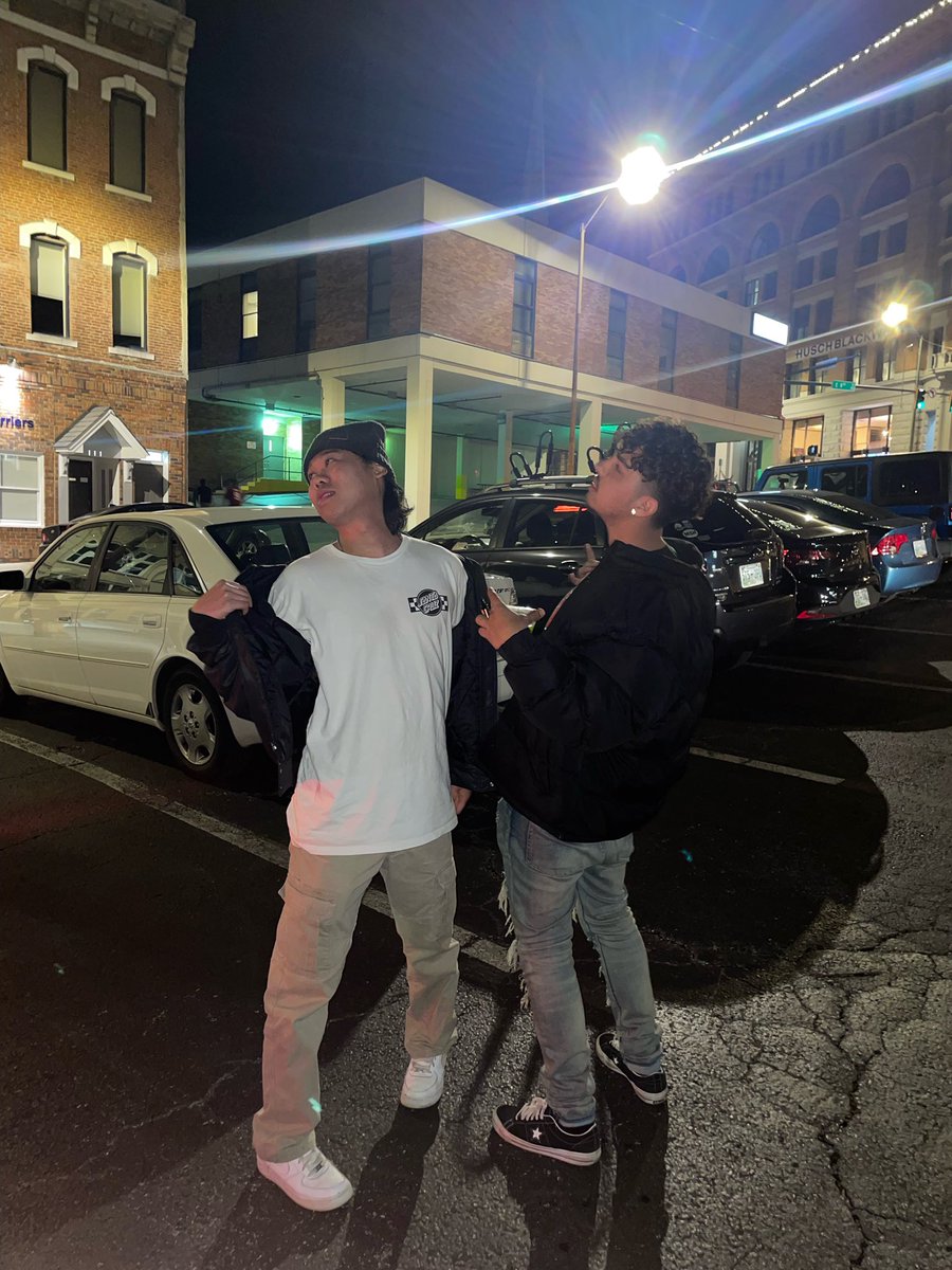 maxvsyou's tweet photo. me and dan so missunderstood 🙄🙄 🦇 🦇👹👹 https://t.co/GeRXRsqNaR